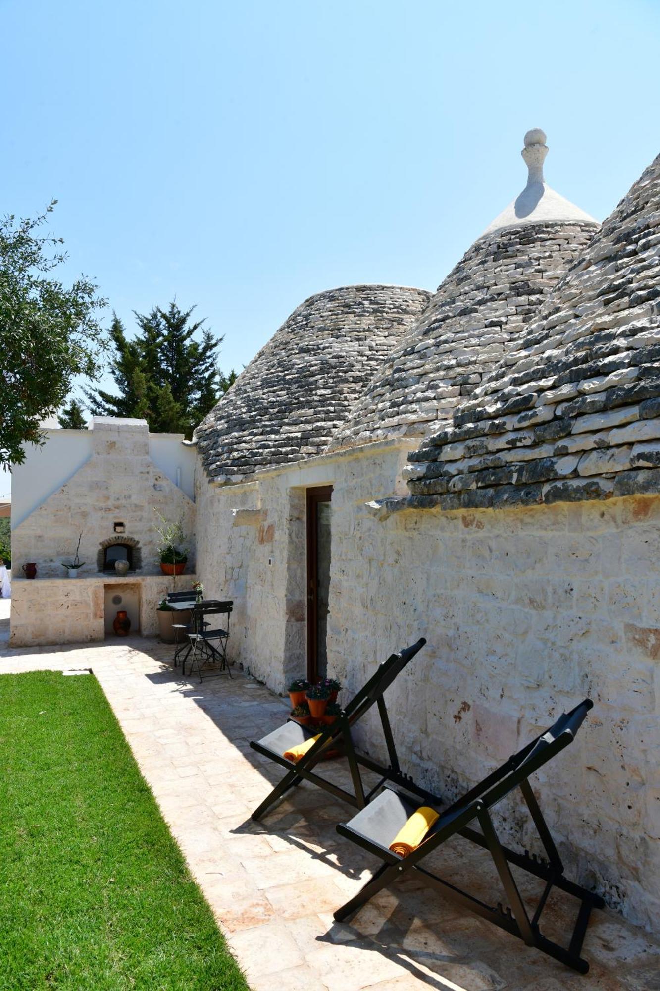 Lamarossa Trulli & Suites Antonelli Ngoại thất bức ảnh
