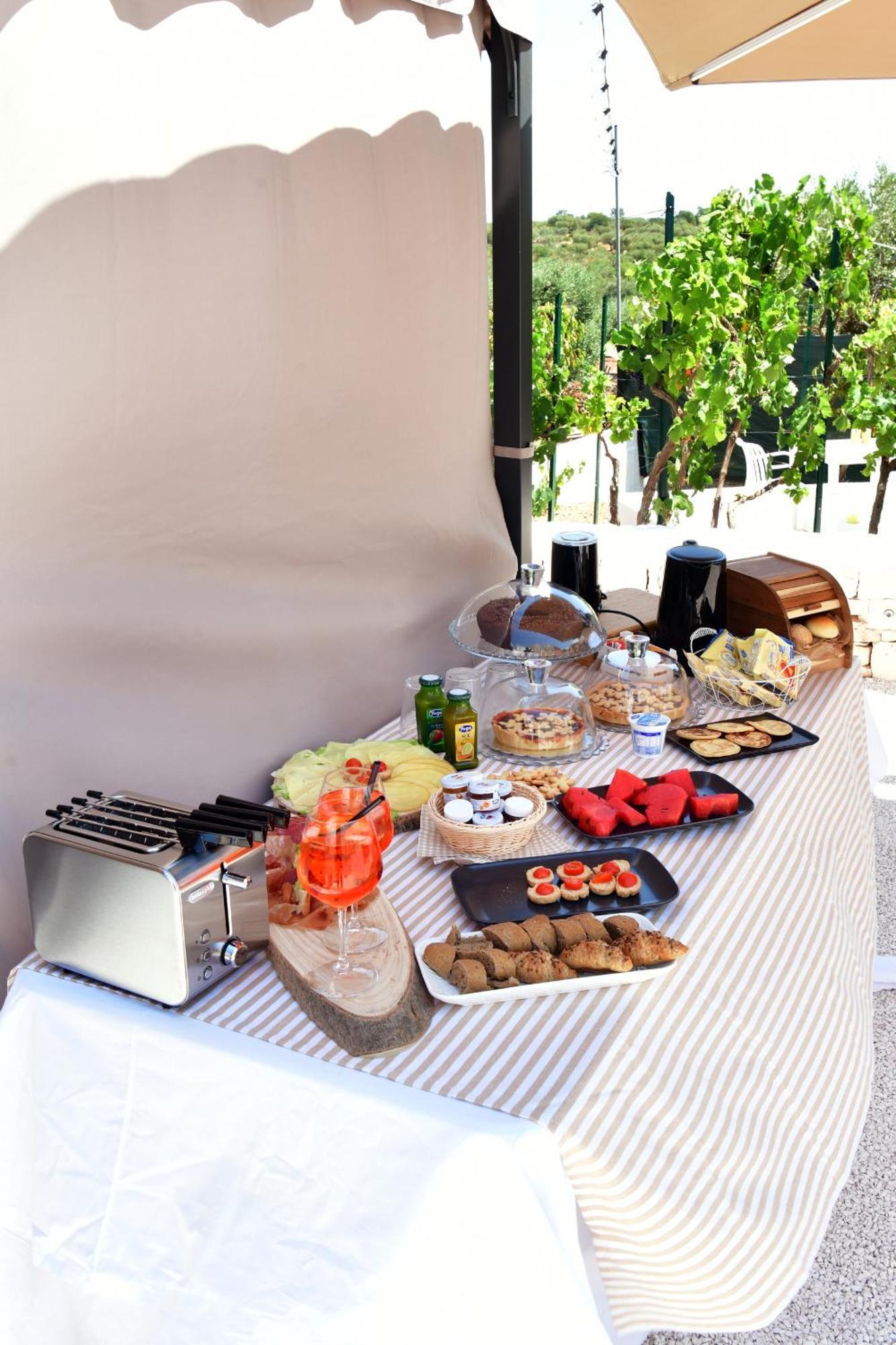 Lamarossa Trulli & Suites Antonelli Ngoại thất bức ảnh